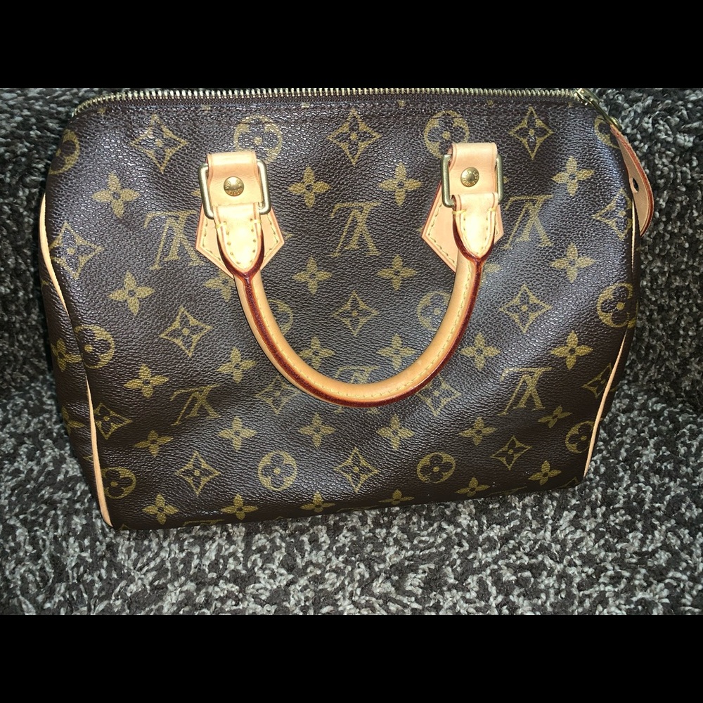 Louis Vuitton speedy 25